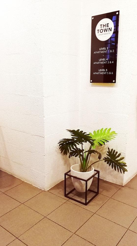 The Town Apartments เมลเบิร์น ภายนอก รูปภาพ